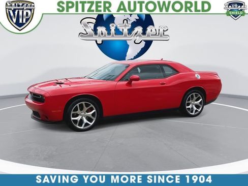 Used 2016 Dodge Challenger SXT Plus image 5