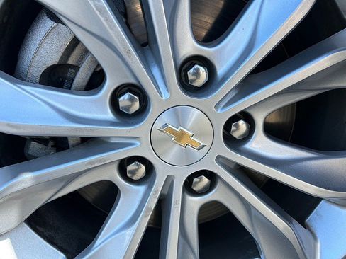 Used 2025 Chevrolet Malibu LT FWD image 16