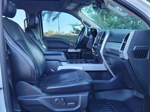 Used 2018 Ford F250 Lariat w/ Lariat Ultimate Package image 15