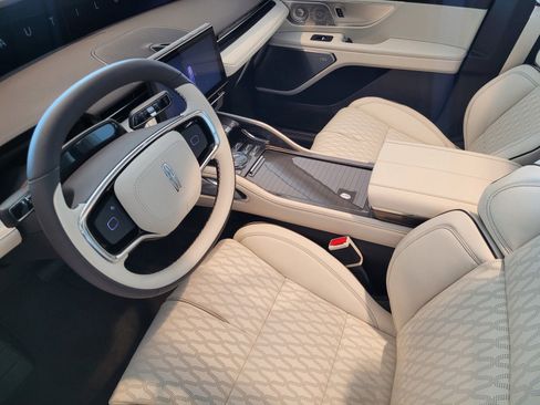 New 2026 Lincoln Nautilus Black Label AWD/4WD image 11