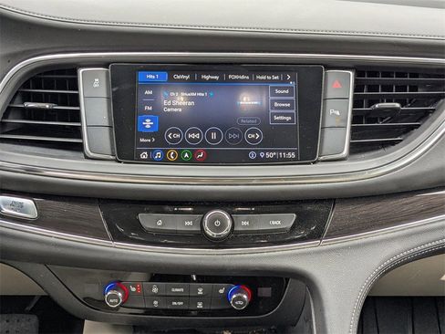 Used 2021 Buick Enclave Essence w/ Sound and Sites Package image 17