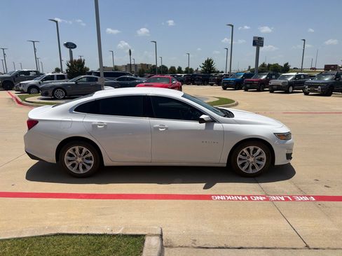Used 2023 Chevrolet Malibu LT FWD image 12