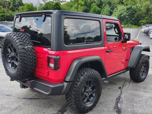 Used 2025 Jeep Wrangler Sport AWD/4WD image 6