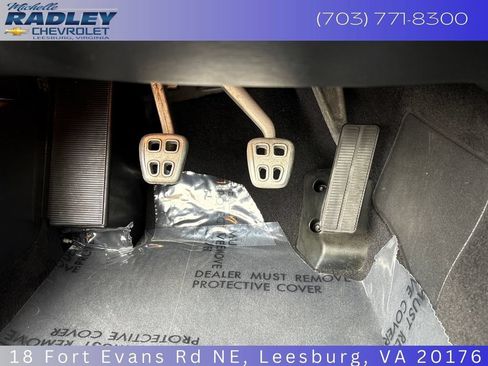 Used 2004 Chevrolet Corvette Convertible w/ Preferred Equipment Group RWD image 17