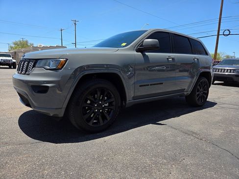Used 2020 Jeep Grand Cherokee Altitude RWD image 23