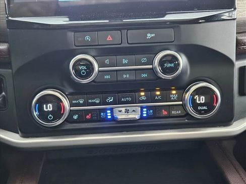 Used 2023 Ford Expedition Limited AWD/4WD image 25