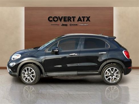 Used 2017 FIAT 500X Trekking image 2
