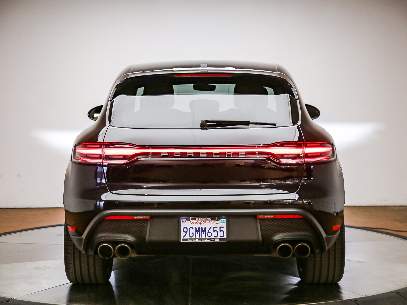 Certified 2023 Porsche Macan S AWD/4WD image 6
