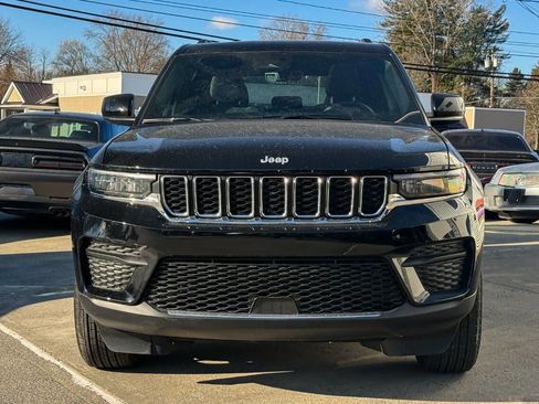 Used 2025 Jeep Grand Cherokee Laredo X image 8