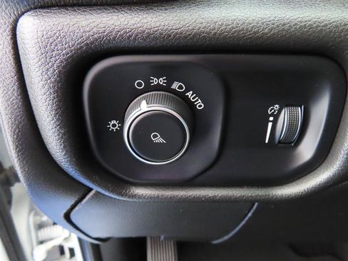 Used 2022 RAM 3500 Tradesman AWD/4WD image 16