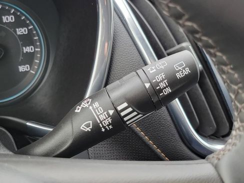 Used 2023 Chevrolet Equinox Premier image 18