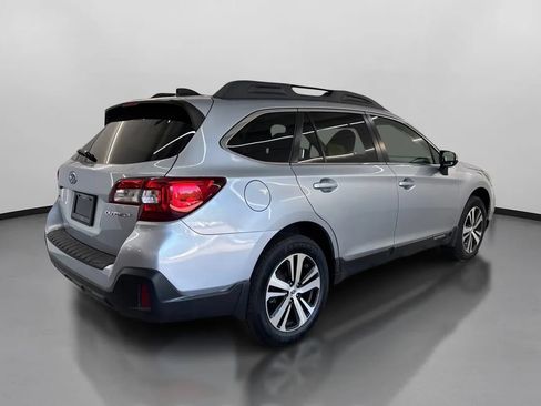 Used 2019 Subaru Outback 2.5i Limited AWD/4WD image 10