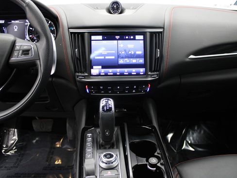 Used 2022 Maserati Levante GT image 25