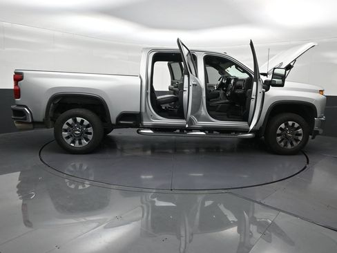 Used 2023 Chevrolet Silverado 2500 LT AWD/4WD image 32