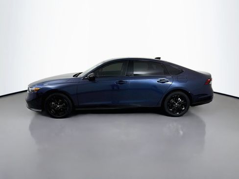 Certified 2025 Honda Accord SE image 4