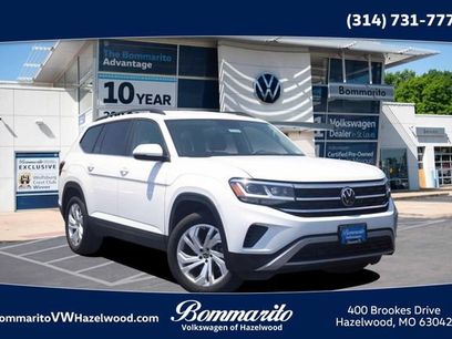 Used 2023 Volkswagen Atlas SE w/ Black Wheel Package
