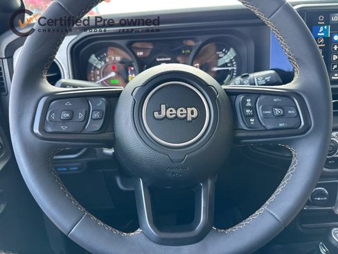 Certified 2024 Jeep Wrangler Unlimited AWD/4WD image 23
