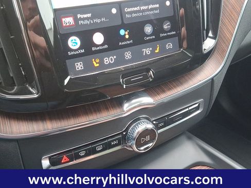 Certified 2023 Volvo XC60 B5 Plus w/ Climate Package image 17