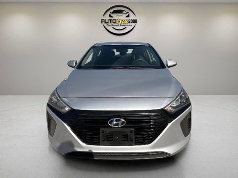 Used 2018 Hyundai Ioniq Blue FWD image 2