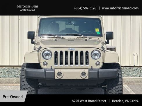 Used 2018 Jeep Wrangler Unlimited Sahara image 2