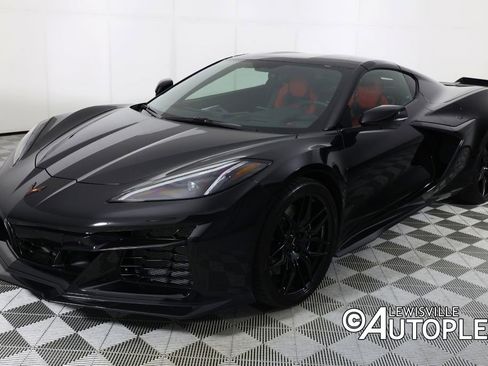 Used 2023 Chevrolet Corvette Z06 RWD image 9