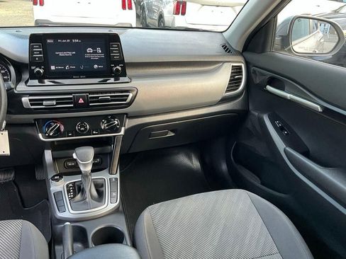 Used 2023 Kia Seltos LX image 23