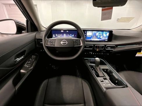 New 2026 Nissan Sentra SR w/ SR Premium Package FWD image 22