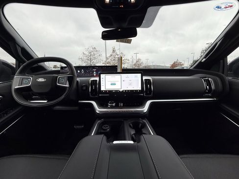 New 2025 Ford Expedition Max Platinum w/ Stealth Performance Package image 30