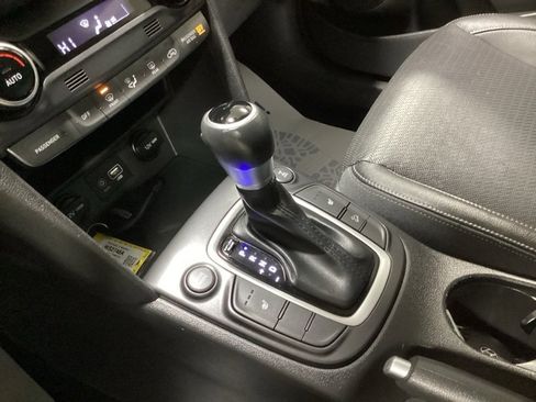 Used 2018 Hyundai Kona Limited image 32