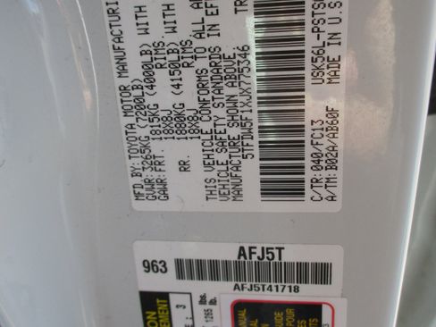 Used 2018 Toyota Tundra SR5 w/ SR5 Upgrade Package image 30