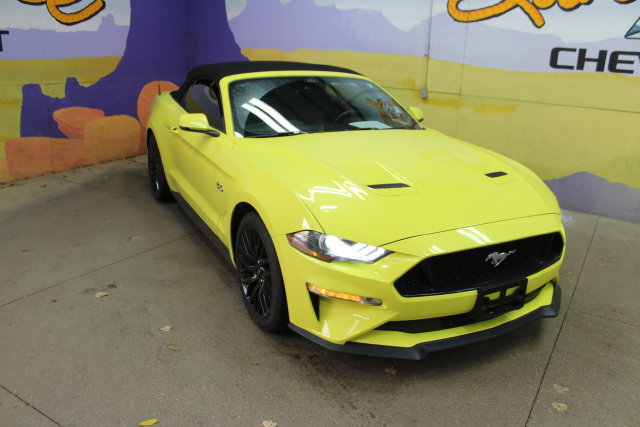 Used 2021 Ford Mustang GT Premium w/ GT Performance Package RWD image 2