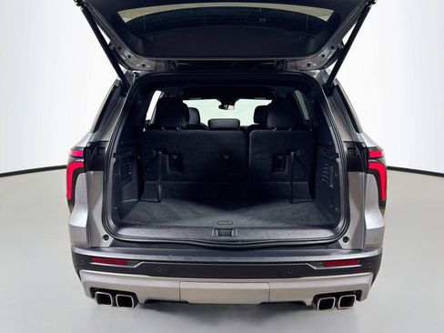 Certified 2026 Chevrolet Traverse LT FWD image 24