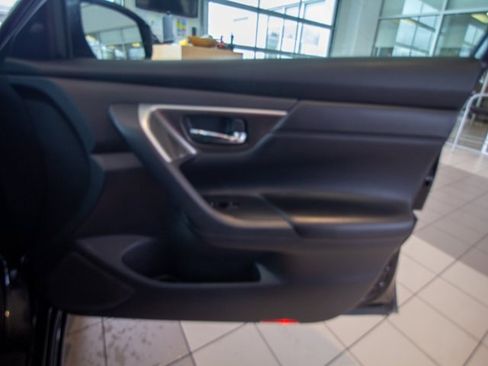 Used 2015 Nissan Altima 2.5 SL w/ Technology Package image 10