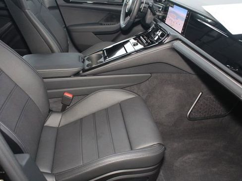 New 2025 Porsche Panamera 4 image 25