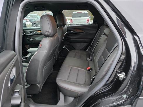 Used 2022 Chevrolet TrailBlazer RS w/ Technology Package image 17