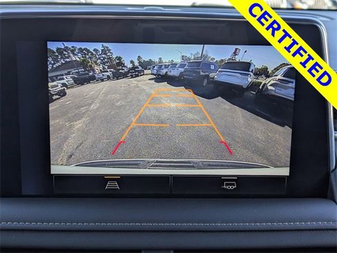 Used 2023 Chevrolet Suburban Premier image 20