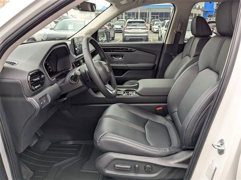 New 2025 Honda Pilot Touring image 26
