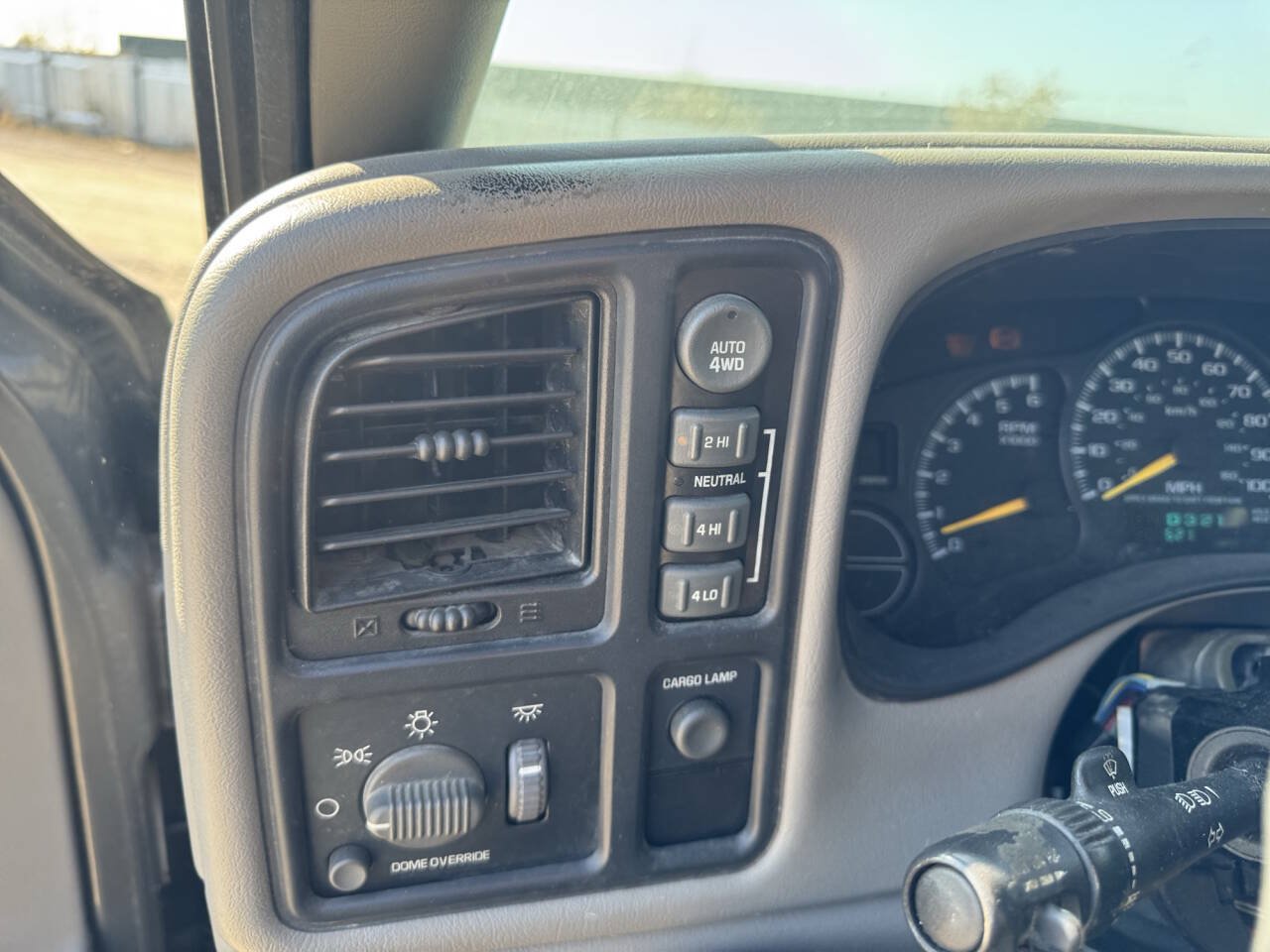 Used 2000 Chevrolet Silverado 1500 LS w/ Off-Road Chassis Pkg AWD/4WD image 34