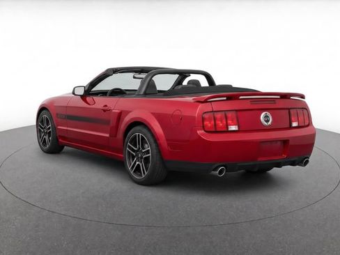 Used 2007 Ford Mustang GT RWD image 3