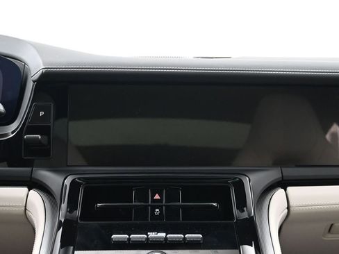 Used 2026 Porsche Panamera image 11