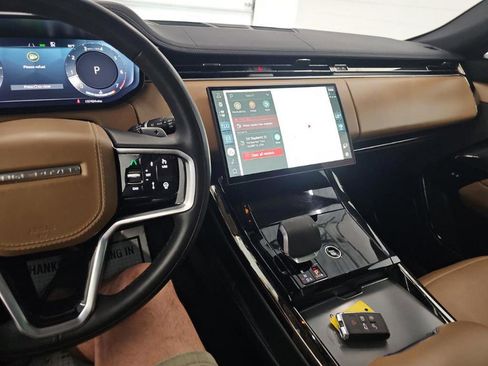 Used 2024 Land Rover Range Rover Sport SE image 5