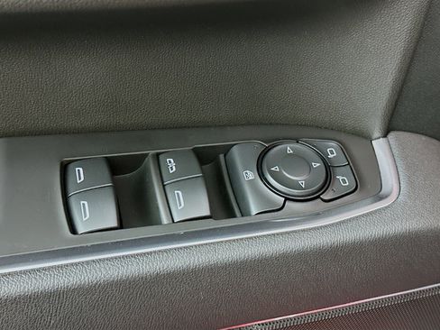 Used 2025 GMC Sierra 1500 Elevation image 15