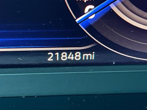 Used 2023 Volkswagen Tiguan SEL R-Line image 26