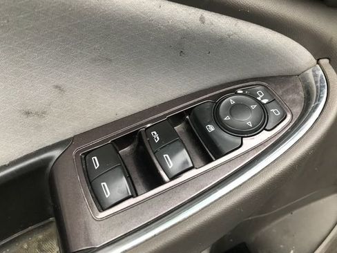 Used 2016 Chevrolet Malibu LT image 7