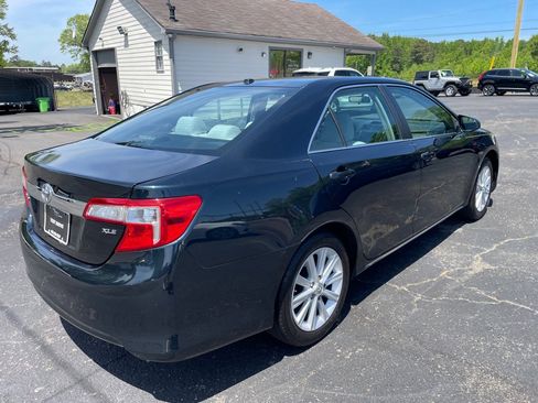 Used 2014 Toyota Camry XLE FWD image 6