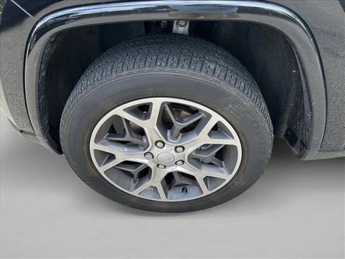 Used 2020 Jeep Grand Cherokee Overland AWD/4WD image 9