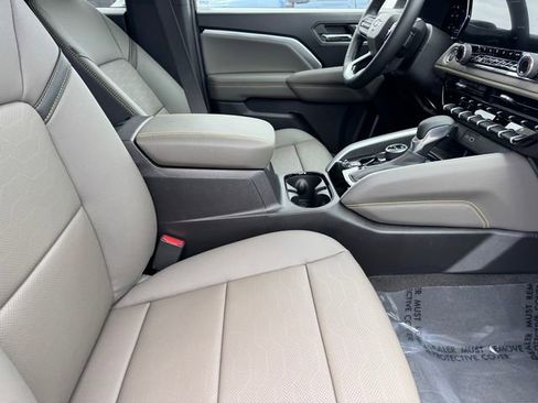 New 2026 Chevrolet Colorado ZR2 w/ ZR2 Bison Edition AWD/4WD image 7