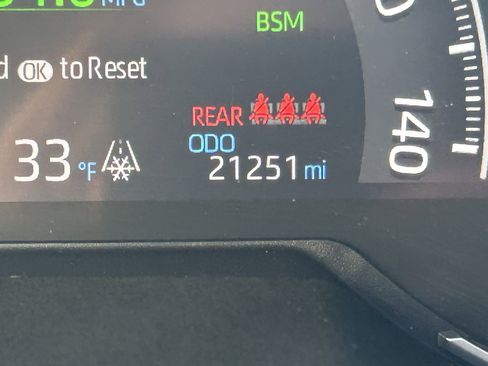 Used 2024 Toyota RAV4 XLE w/ Convenience Package image 28