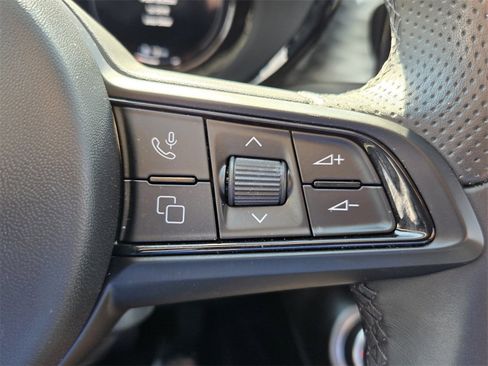 Used 2024 Alfa Romeo Tonale Ti image 24