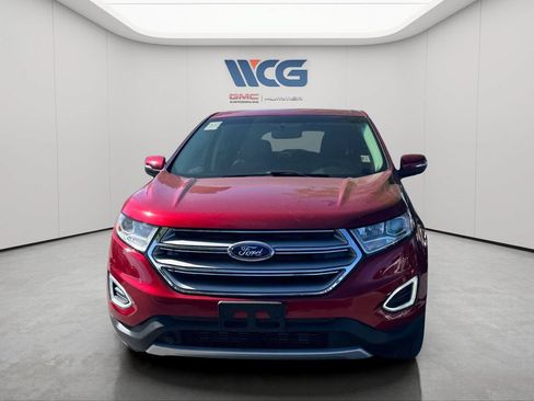 Used 2018 Ford Edge Titanium w/ Technology Package AWD/4WD image 2